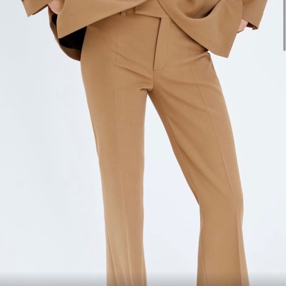 Zara Pleated Wide Leg Camel Trousers. Waist is approximately 29 inches - Picture 3 of 13